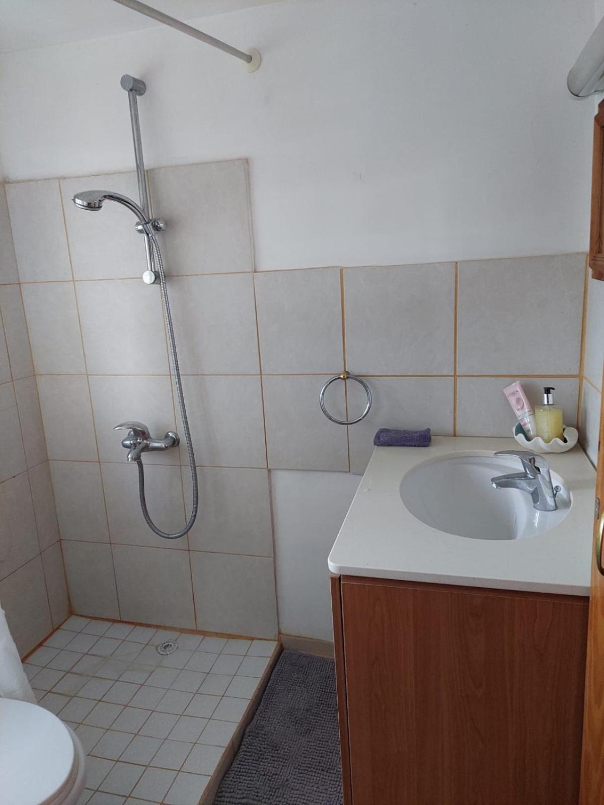 Faith'S Stone House Guest House Simou Room photo