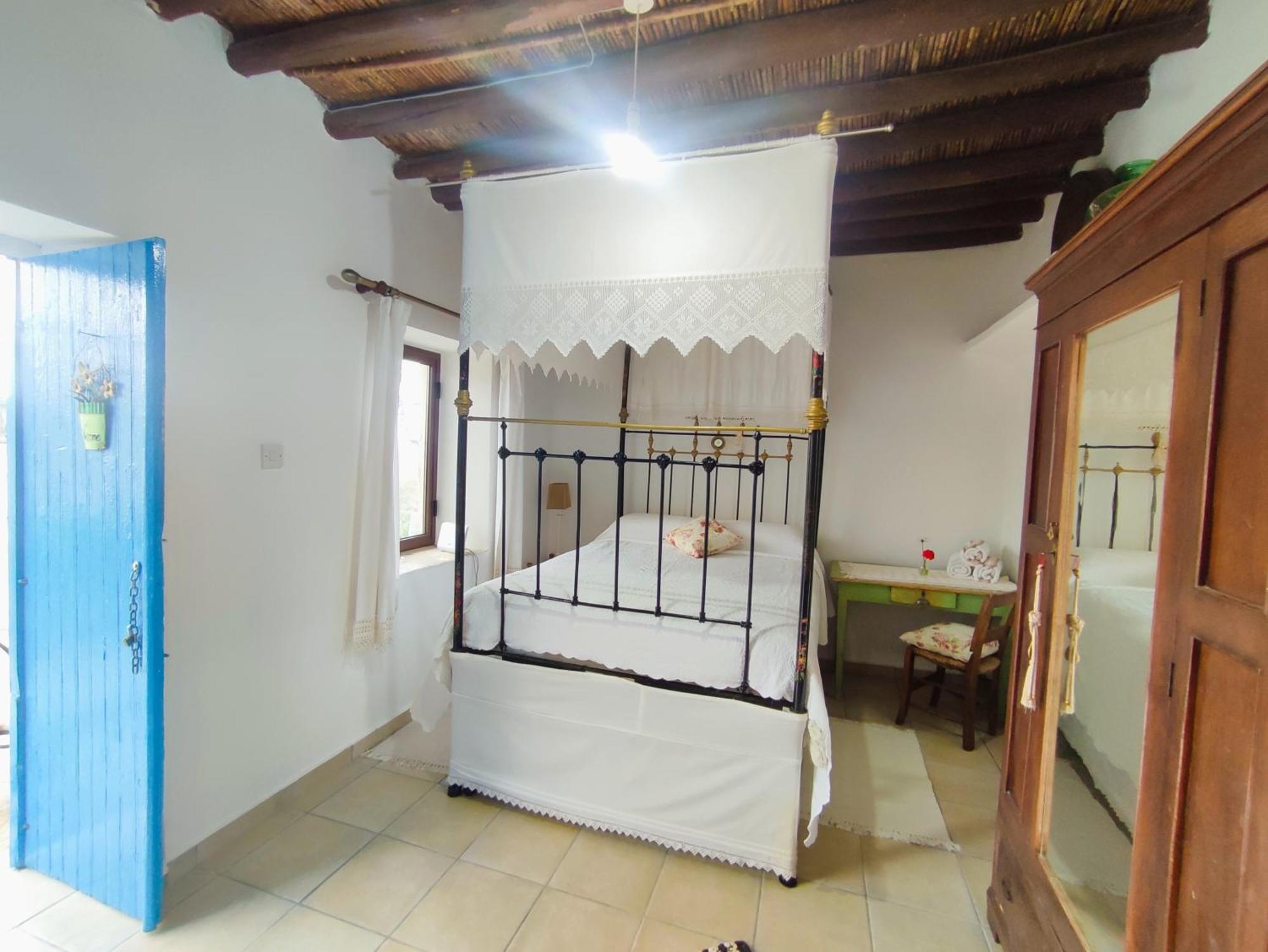 Faith'S Stone House Guest House Simou Exterior photo